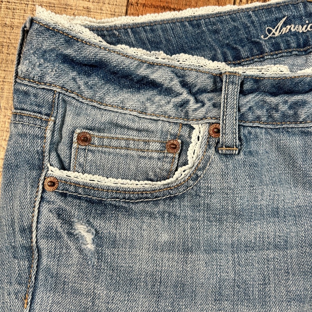American Eagle Blue Crochet Lace Trim Distressed Denim Cut Off Jean Shorts 10 - Picture 3 of 8